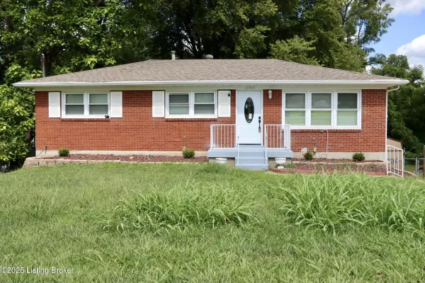 6903 Rock Hollow Dr, Louisville, KY 40219