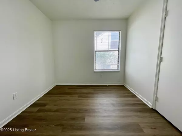 Louisville, KY 40214,129 E Wellington Ave #3