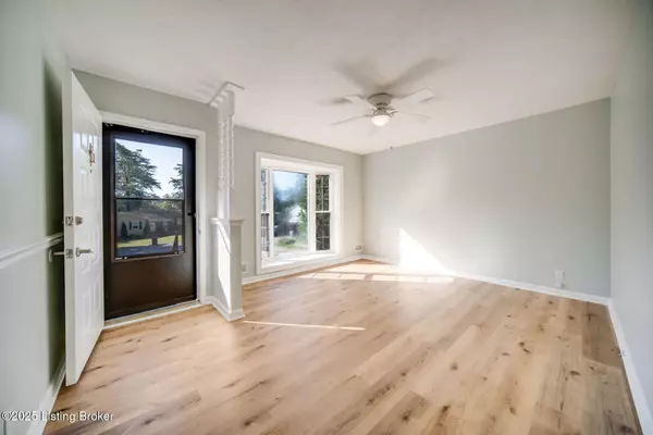 Louisville, KY 40299,10923 Oak Harbor Dr