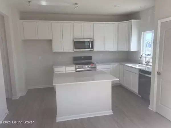 Shelbyville, KY 40065,921 Triplett Cir