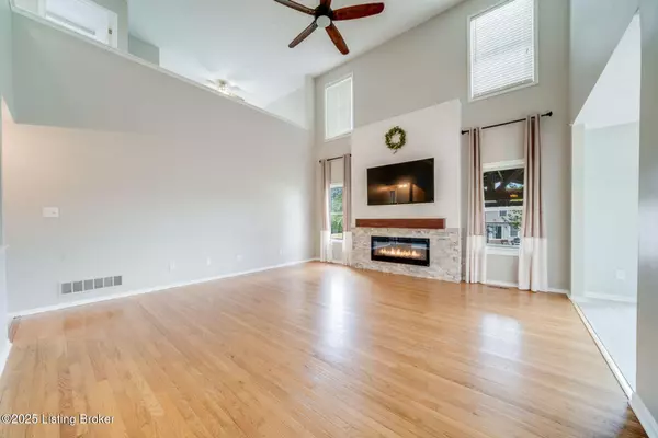 Louisville, KY 40299,6705 Bluffview Cir