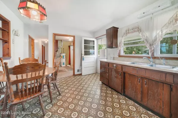 Brooks, KY 40109,2753 Coral Ridge Rd