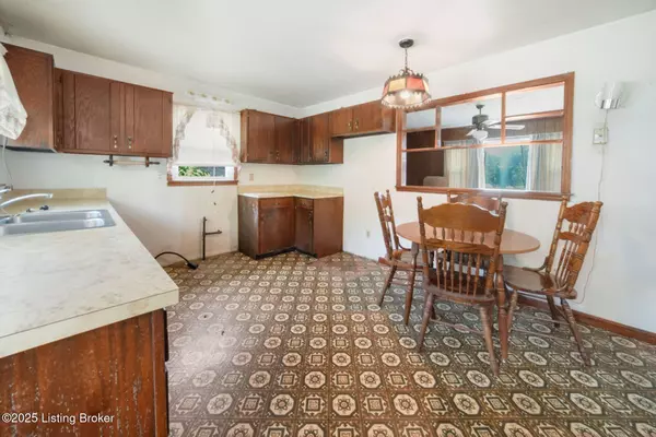 Brooks, KY 40109,2753 Coral Ridge Rd