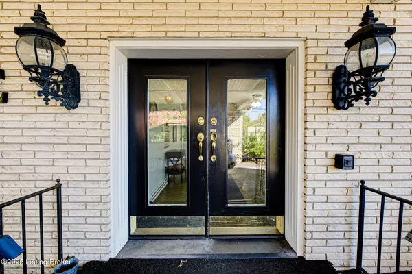 Louisville, KY 40207,161 Thierman Ln #3E