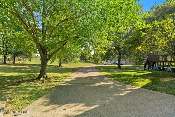 Simpsonville, KY 40067,138 Noland PIKE