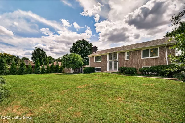 Louisville, KY 40299,9218 Axminster Dr