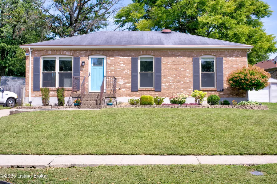 8303 Cloverport Dr, Louisville, KY 40228