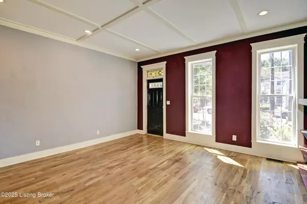 Louisville, KY 40203,713 E Kentucky St
