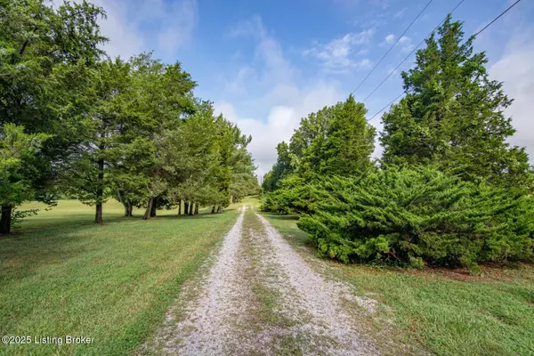 Ekron, KY 40117,985 Buck Knobs Rd