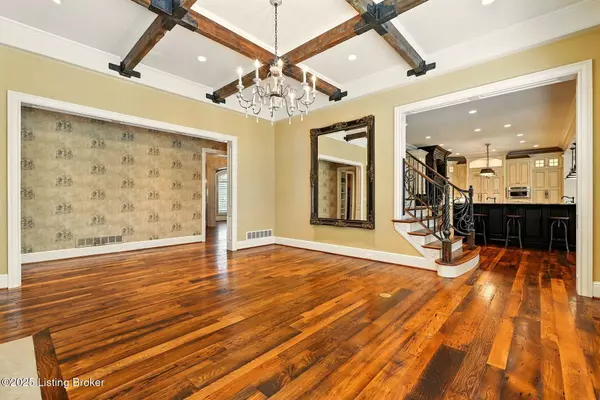 Prospect, KY 40059,5402 Farm Ridge Ln