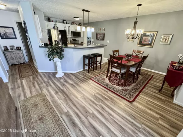 Louisville, KY 40272,9231 Hawthorne Pointe Dr