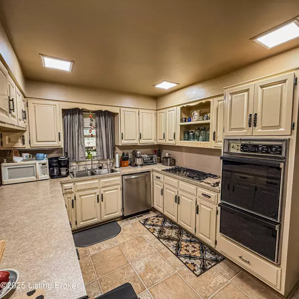 Albany, KY 42602,3264 Burkesville Rd