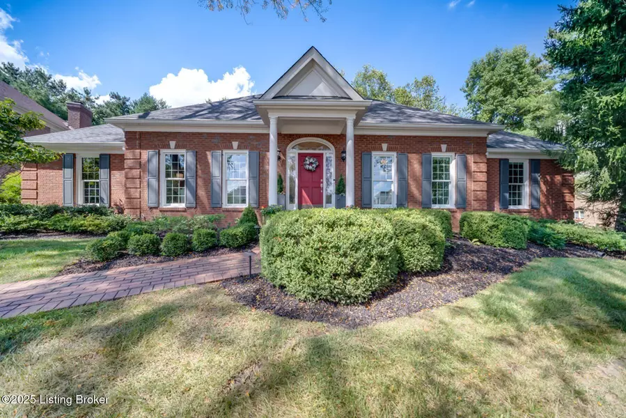 8205 Harrods View Ct, Prospect, KY 40059