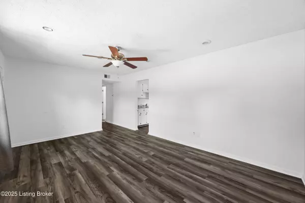 Mt Washington, KY 40047,392 Winchester Dr