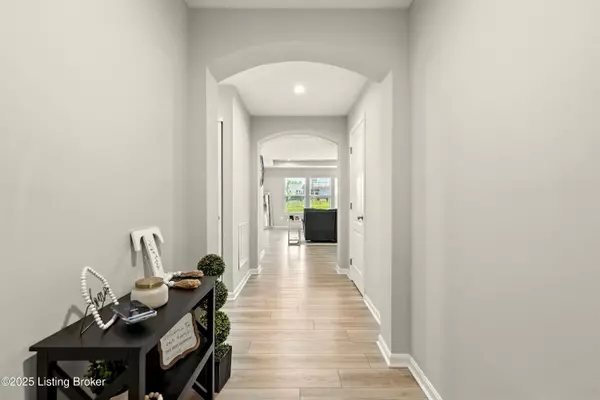 La Grange, KY 40031,3810 Scarlet Oak Ln