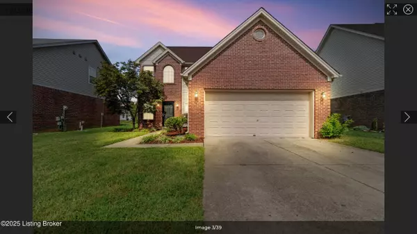 7223 Meadow Ridge Dr, Louisville, KY 40218