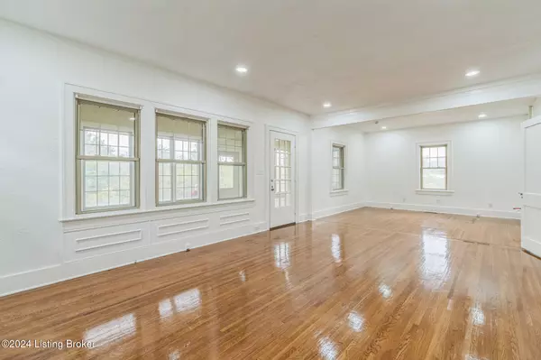 Louisville, KY 40206,1914 Mellwood Ave