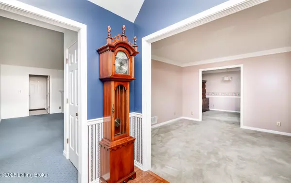 Louisville, KY 40228,7620 Newton Ct