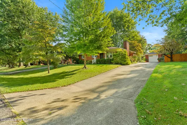 Louisville, KY 40219,7809 Cedar Brook Dr