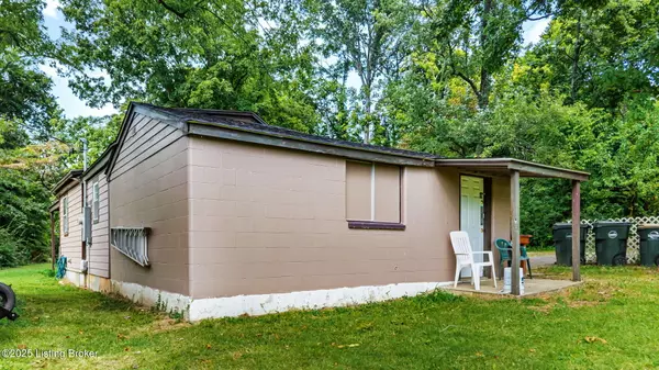 Jeffersontown, KY 40299,9904 Watterson Trail