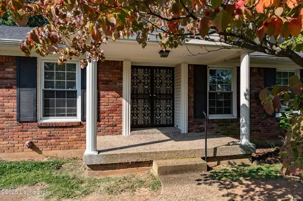Louisville, KY 40220,2906 Sunnyfield Rd