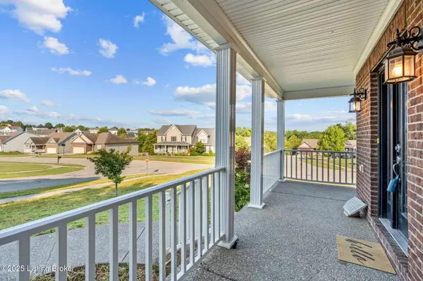 La Grange, KY 40031,605 Oak Leaf Dr