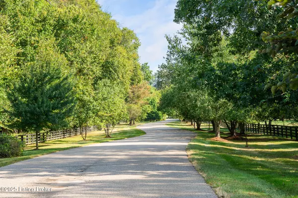 Prospect, KY 40059,7910 Sutherland Farm Rd