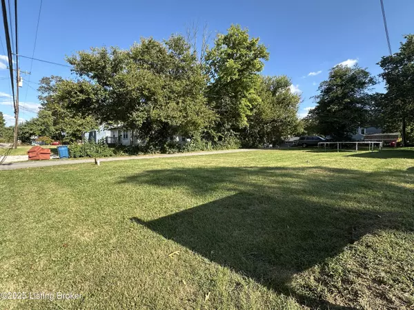 La Grange, KY 40031,303 E Jefferson St