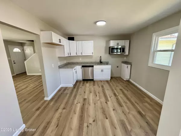 Louisville, KY 40272,13510 Snowden WAY