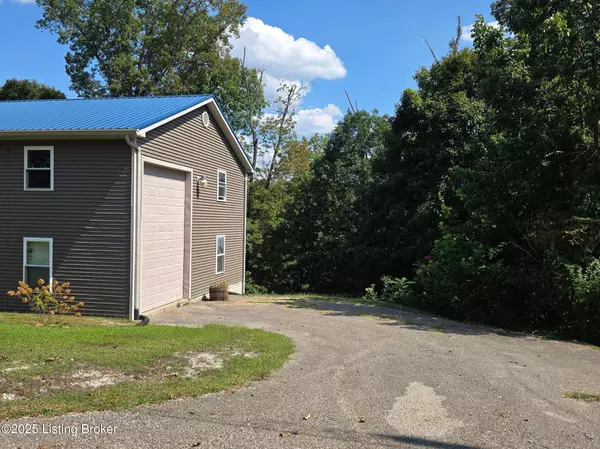 Hardinsburg, KY 40143,193 Meadowview Ln