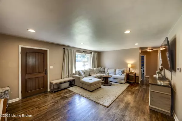 La Grange, KY 40031,108 Woodlawn Ave