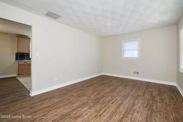 Louisville, KY 40216,2555 Martin Ave