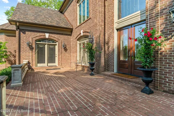 Prospect, KY 40059,9711 US Hwy 42 Hwy