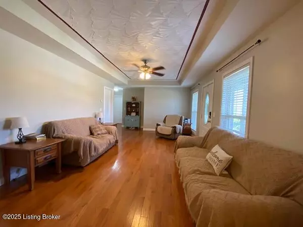 Bardstown, KY 40004,105 Springhill Dr