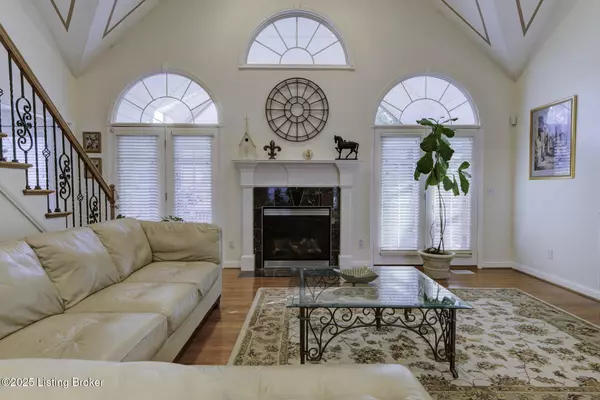 Louisville, KY 40299,4237 Pleasant Glen Dr