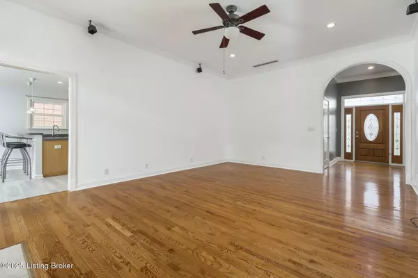 Louisville, KY 40220,3010 Galleon Dr