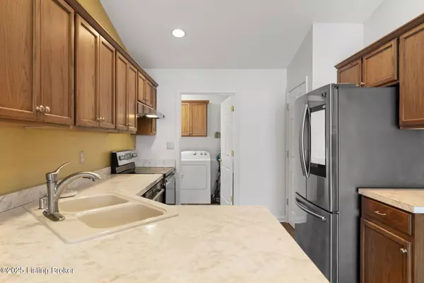 Louisville, KY 40229,9804 McNeely Lake Dr