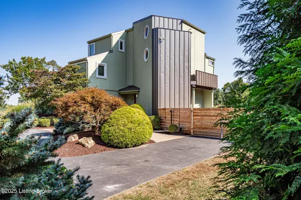 Louisville, KY 40207,4228 River Rd