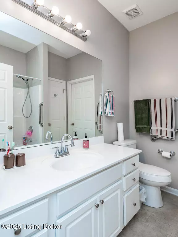 Louisville, KY 40291,8803 Jessica WAY