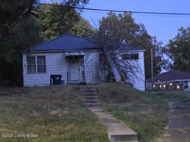 2200 Crest St, Ashland, KY 41101