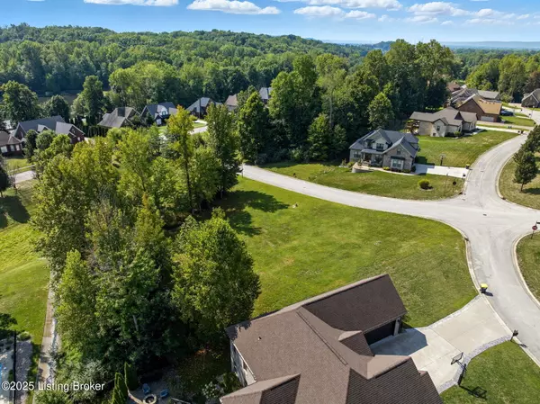 Louisville, KY 40214,9813 Sunny's Halo Ct