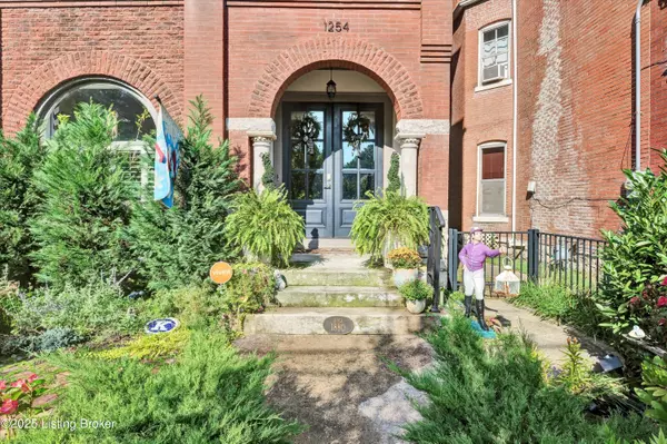 Louisville, KY 40203,1254 S Brook St