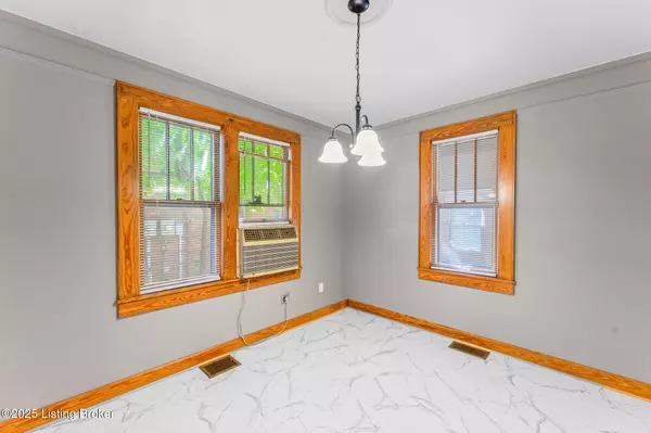 Glasgow, KY 42141,417 N Green St