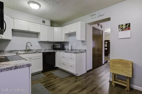 Louisville, KY 40229,9409 Coolridge Dr