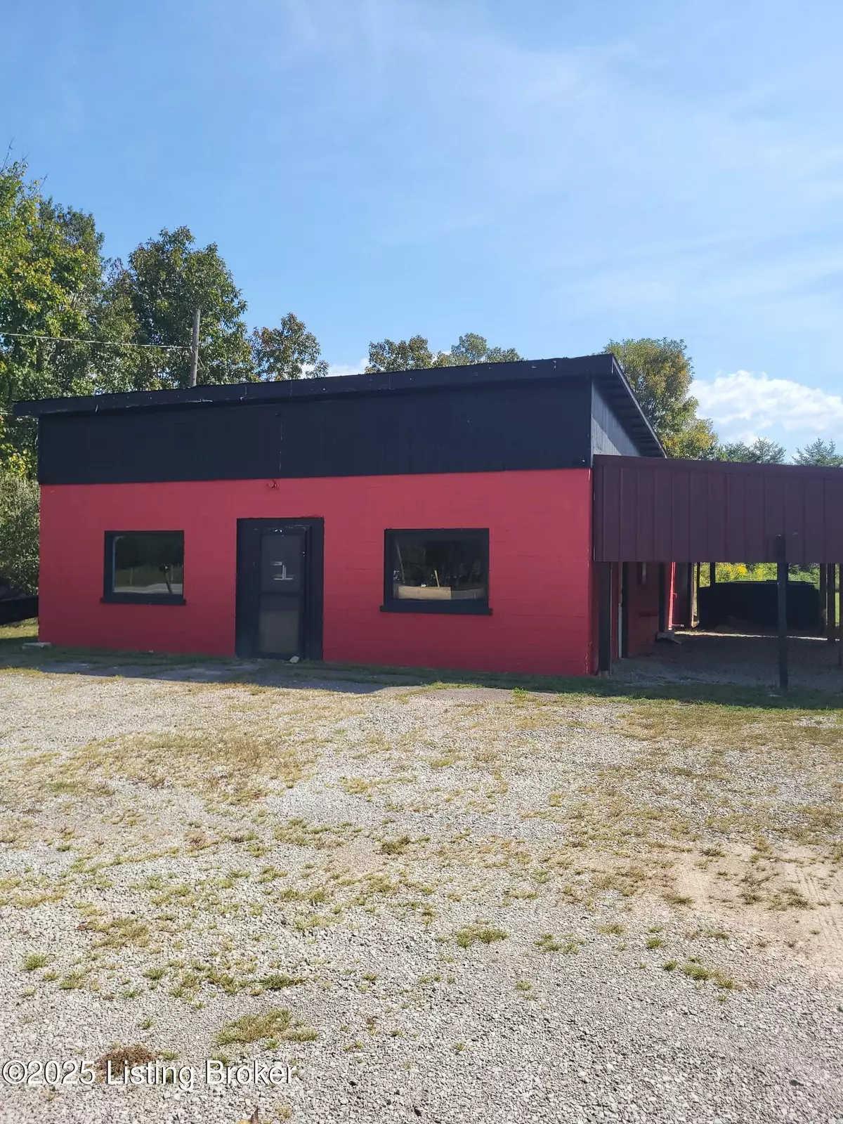 Lebanon Junction, KY 40150,711 Hwy 434