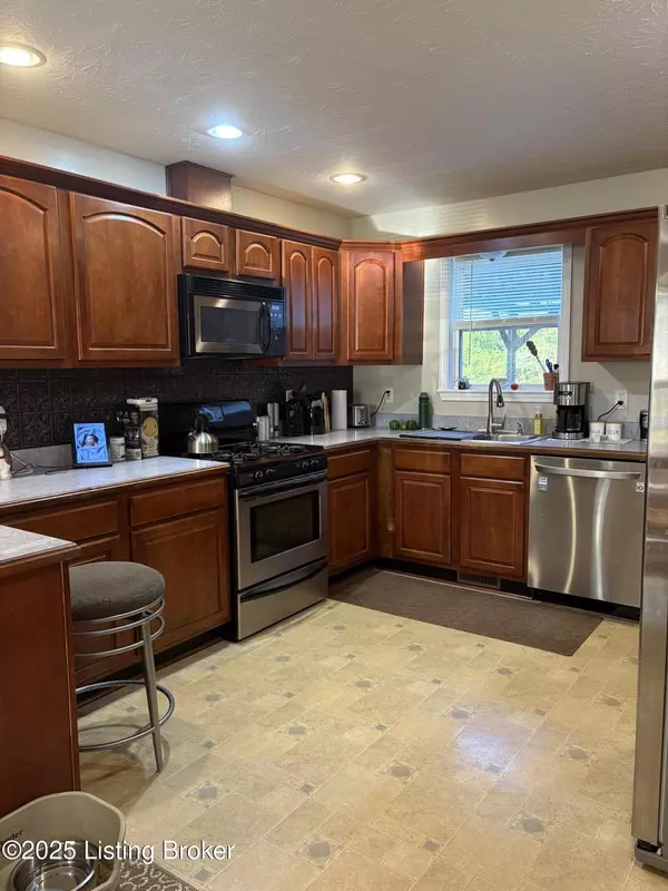 Fairdale, KY 40118,11515 Scott Mills Rd