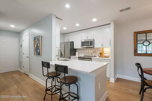 Louisville, KY 40299,3901 Yardley Ct #UNIT 103