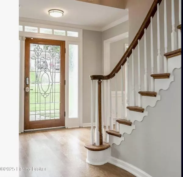 Louisville, KY 40222,2411 Chadford WAY