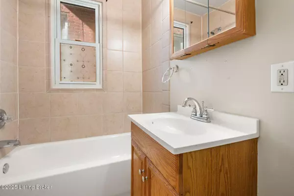 Louisville, KY 40208,2726 Taylor Blvd #1