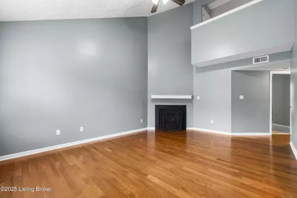 Louisville, KY 40299,4313 Hickoryview Dr